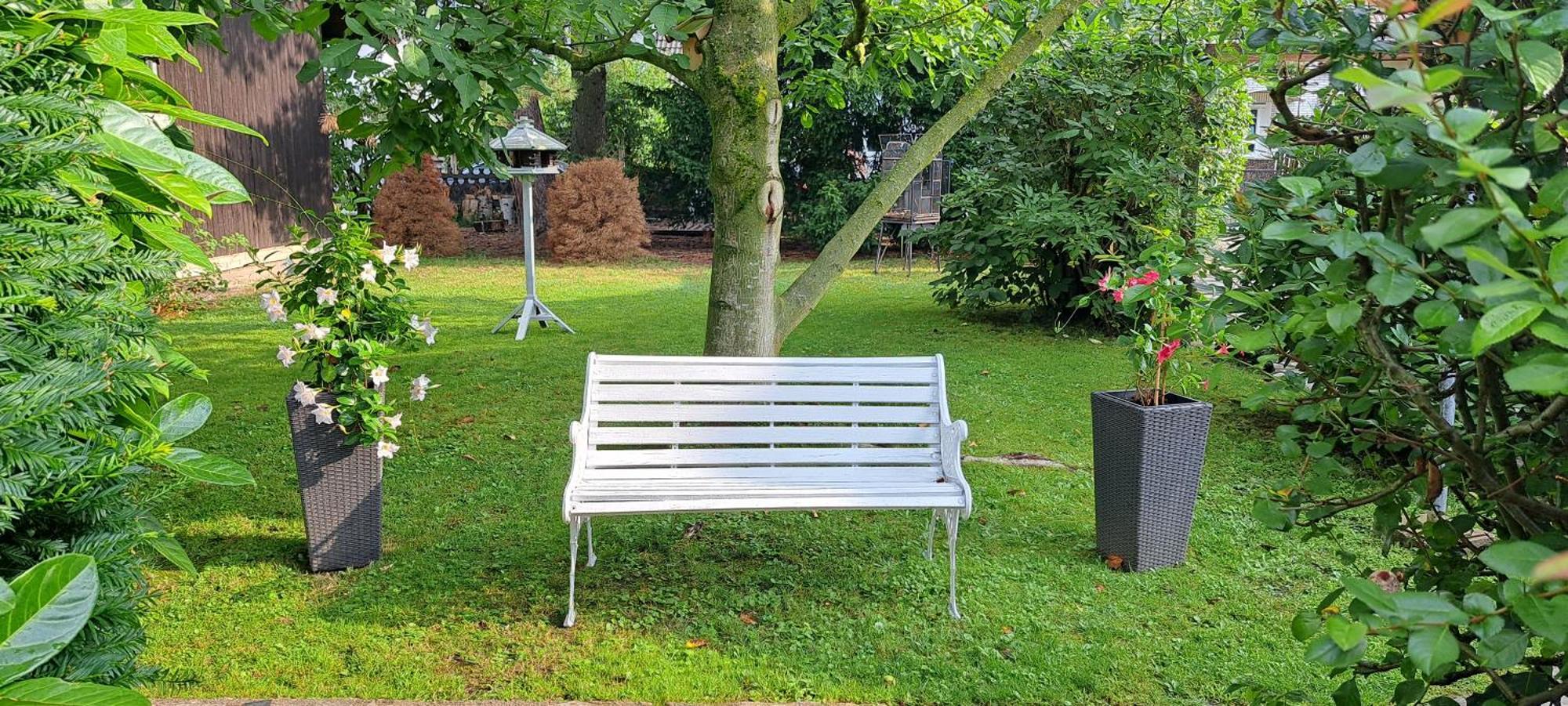 All-In-One Apartment Mit Eigener Sonnenterrasse Im Garten Dusseldorf Exterior photo